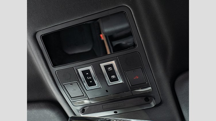 2023 認定中古車 Land Rover Defender 110 ランタオブロンズ D300 AWD（AT） X D300