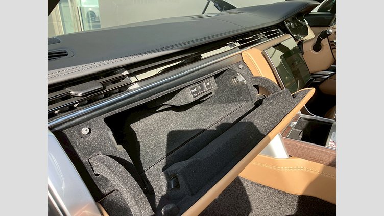 2025 認定中古車 Land Rover Range Rover ヴァレジネブルー P550 AWD PHEV（AT） スタンダードホイールベース Autobiography