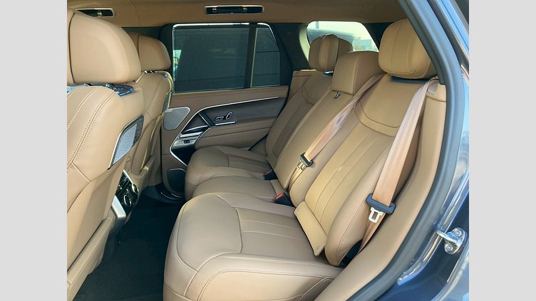 2025 認定中古車 Land Rover Range Rover ヴァレジネブルー P550 AWD PHEV（AT） スタンダードホイールベース Autobiography