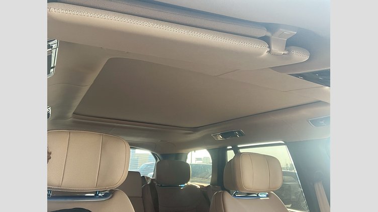 2025 認定中古車 Land Rover Range Rover ヴァレジネブルー P550 AWD PHEV（AT） スタンダードホイールベース Autobiography