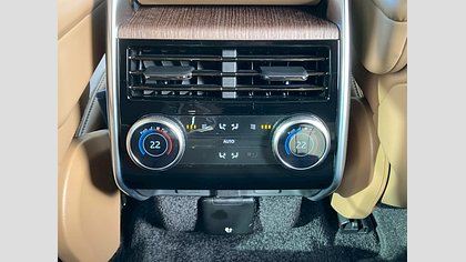Range Rover 10