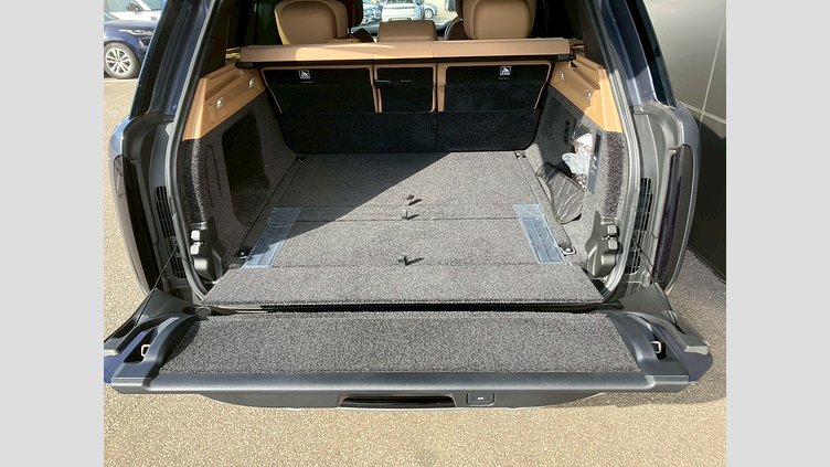 2025 認定中古車 Land Rover Range Rover ヴァレジネブルー P550 AWD PHEV（AT） スタンダードホイールベース Autobiography