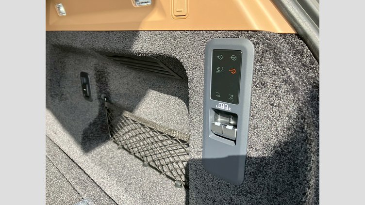 2025 認定中古車 Land Rover Range Rover ヴァレジネブルー P550 AWD PHEV（AT） スタンダードホイールベース Autobiography