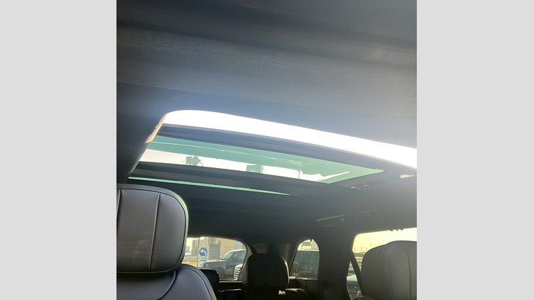 2025 認定中古車 Land Rover Range Rover Sport サントリーニブラック P550eプラグインハイブリッド（ガソリン） スタンダードホイールベース Autobiography