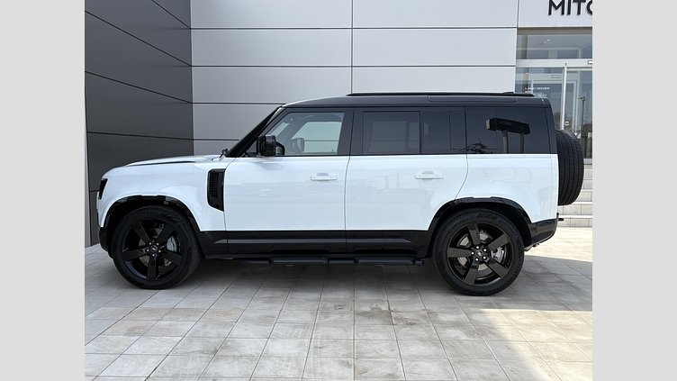 2024 認定中古車 Land Rover Defender 110 フジホワイト D350 ディーゼルマイルドハイブリッド X-Dynamic HSE