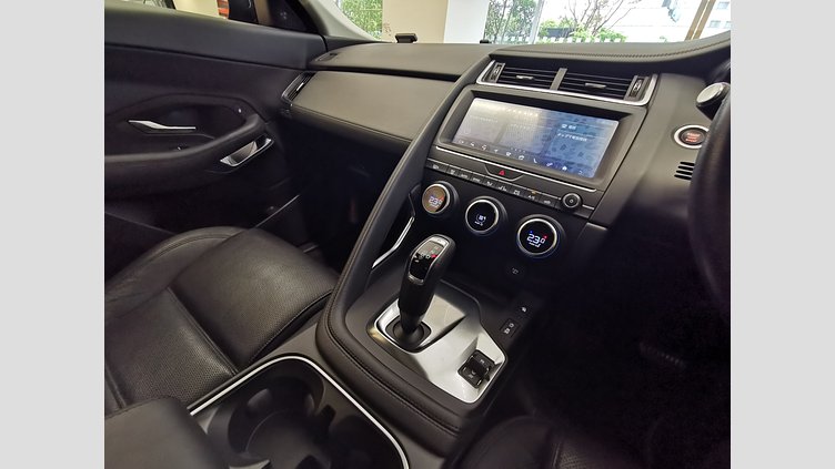 2018 認定中古車 Jaguar E-Pace ユーロン ホワイト D180 オートマチック全輪駆動 S