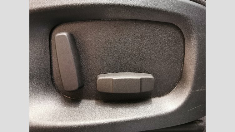 2018 認定中古車 Jaguar E-Pace ユーロン ホワイト D180 オートマチック全輪駆動 S