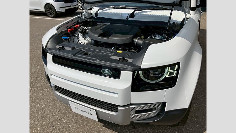 2025 認定中古車 Land Rover Defender 110 フジホワイト D350 ディーゼルマイルドハイブリッド S