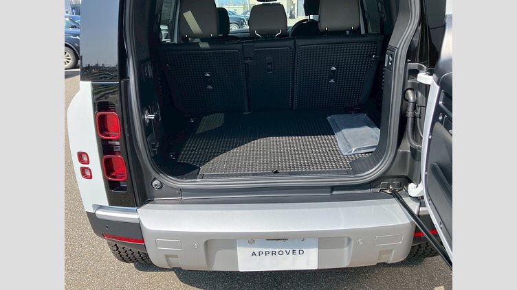 2025 認定中古車 Land Rover Defender 110 フジホワイト D350 ディーゼルマイルドハイブリッド S