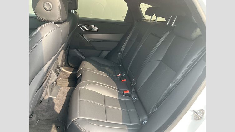 2024 認定中古車 Land Rover Range Rover Velar フジホワイト P400eプラグインハイブリッド（ガソリン） スタンダードホイールベース Dynamic SE