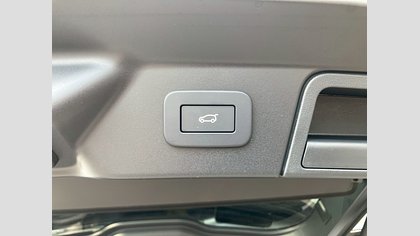 Range Rover Velar 25