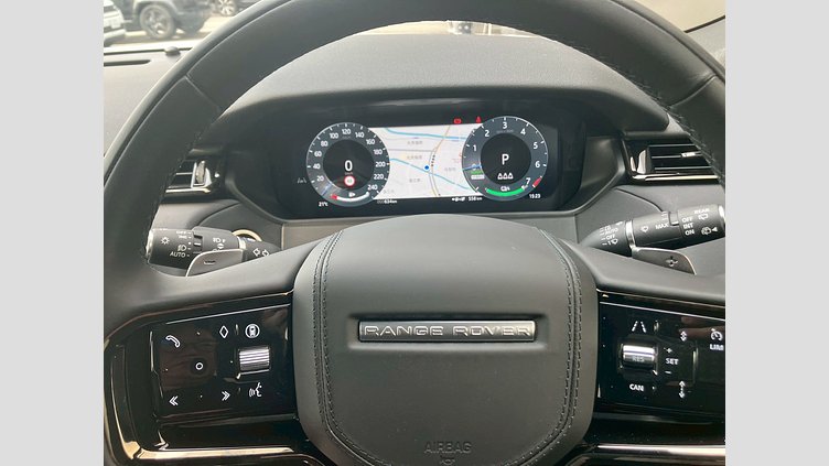 2024 認定中古車 Land Rover Range Rover Velar フジホワイト P400eプラグインハイブリッド（ガソリン） スタンダードホイールベース Dynamic SE