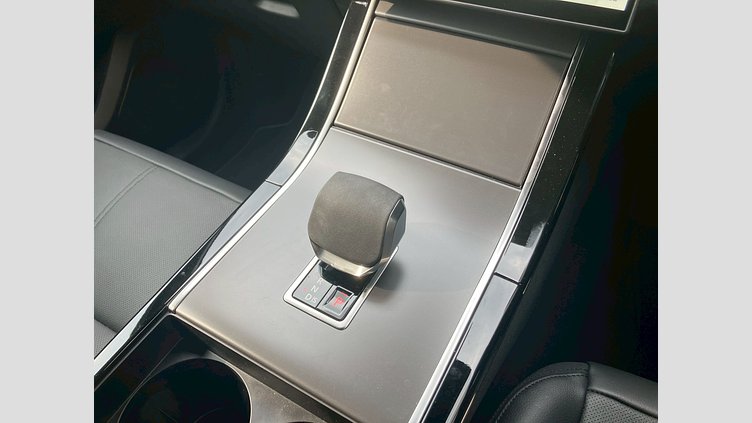 2024 認定中古車 Land Rover Range Rover Velar フジホワイト P400eプラグインハイブリッド（ガソリン） スタンダードホイールベース Dynamic SE