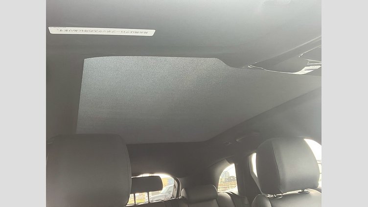 2024 認定中古車 Land Rover Range Rover Velar フジホワイト P400eプラグインハイブリッド（ガソリン） スタンダードホイールベース Dynamic SE