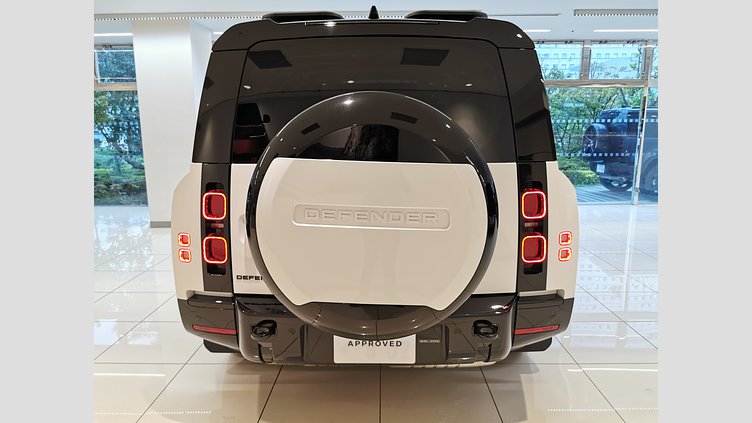 2024 認定中古車 Land Rover Defender 130 フジホワイト D300 AWD（AT） X-DYNAMIC HSE