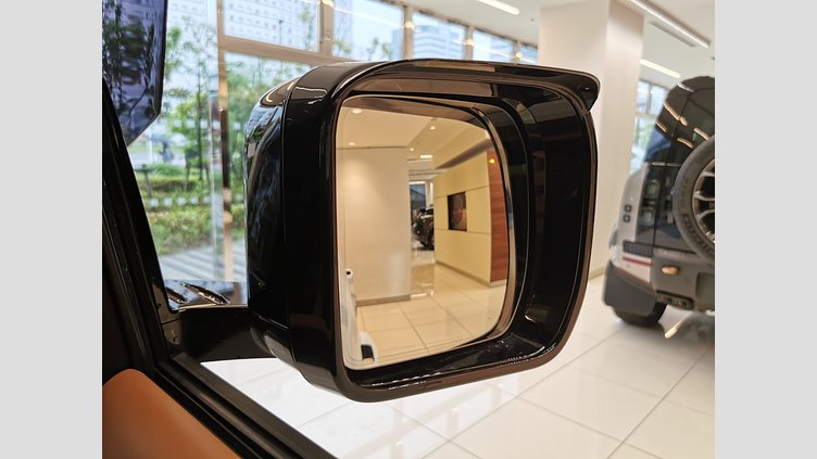 2024 認定中古車 Land Rover Defender 130 フジホワイト D300 AWD（AT） X-DYNAMIC HSE