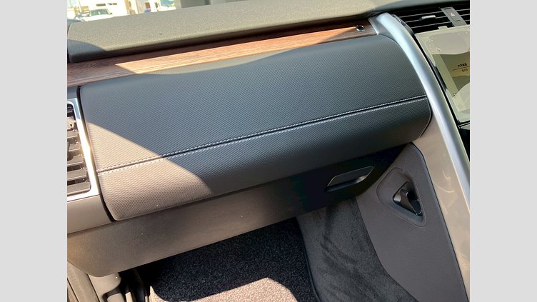 2025 認定中古車 Land Rover Discovery サントリーニブラック D350マイルドハイブリッド（ディーゼル） Dynamic HSE