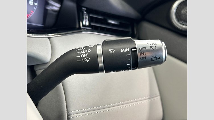 2019 認定中古車 Land Rover Range Rover Evoque ソウルパールシルバー P250 FIRST EDITION