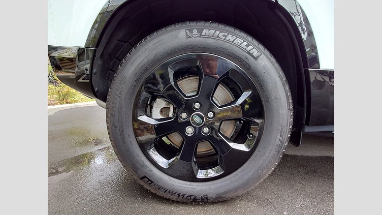 2024 認定中古車 Land Rover Defender 110 フジホワイト D300 AWD（AT） X-DYNAMIC HSE