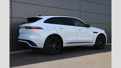 F-Pace 7