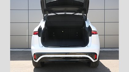 F-Pace 11