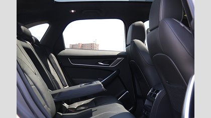 F-Pace 14
