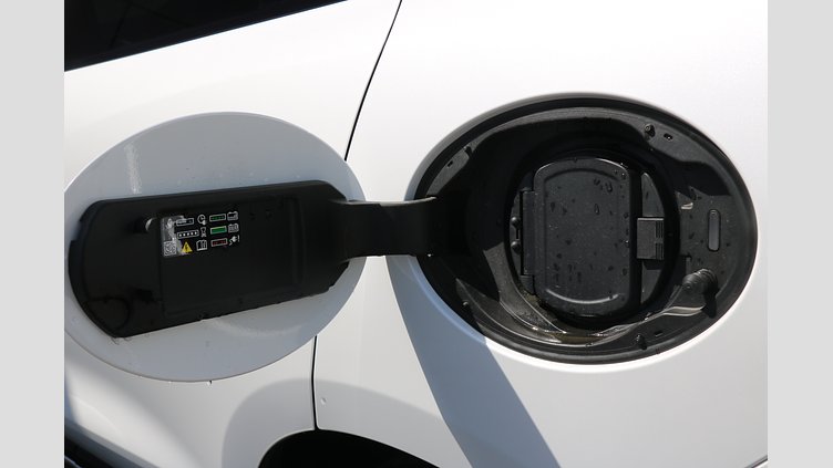 2024 認定中古車 Jaguar F-Pace オストゥーニパールホワイト P400e ガソリン プラグインハイブリッド R-DYNAMIC HSE