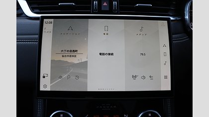 F-Pace 19