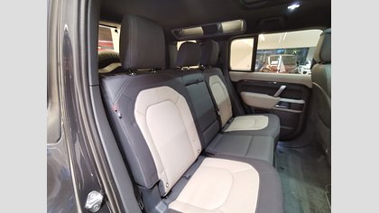 Defender 110 4