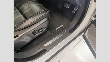 Range Rover Velar 35