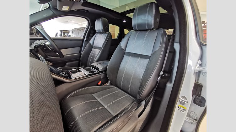 2017 認定中古車 Land Rover Range Rover Velar ユーロンホワイト D180 R-DYNAMIC SE