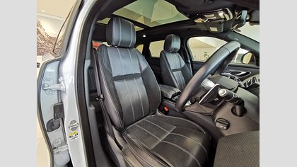 Range Rover Velar 17