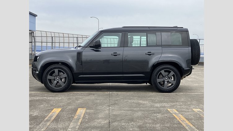 2024 認定中古車 Land Rover Defender 110 カルパチアングレイ D350 ディーゼルマイルドハイブリッド X-Dynamic HSE