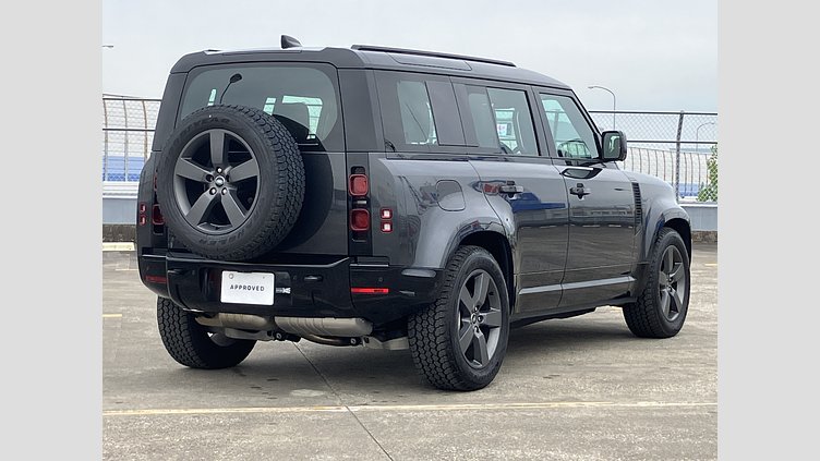 2024 認定中古車 Land Rover Defender 110 カルパチアングレイ D350 ディーゼルマイルドハイブリッド X-Dynamic HSE