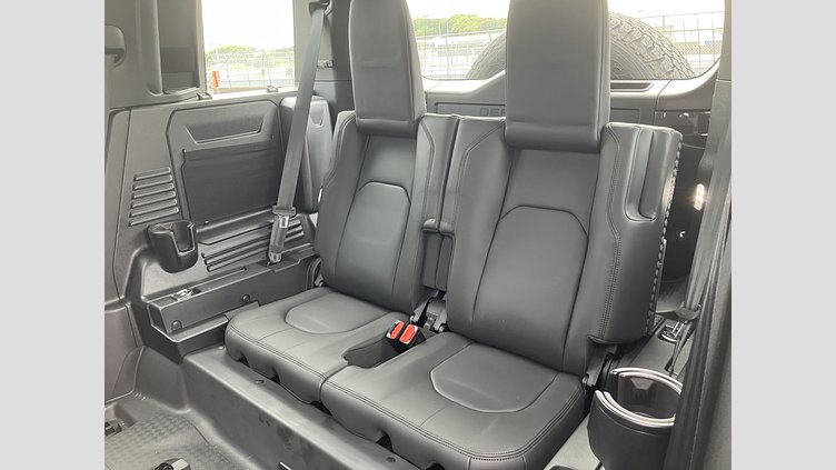 2024 認定中古車 Land Rover Defender 110 カルパチアングレイ D350 ディーゼルマイルドハイブリッド X-Dynamic HSE