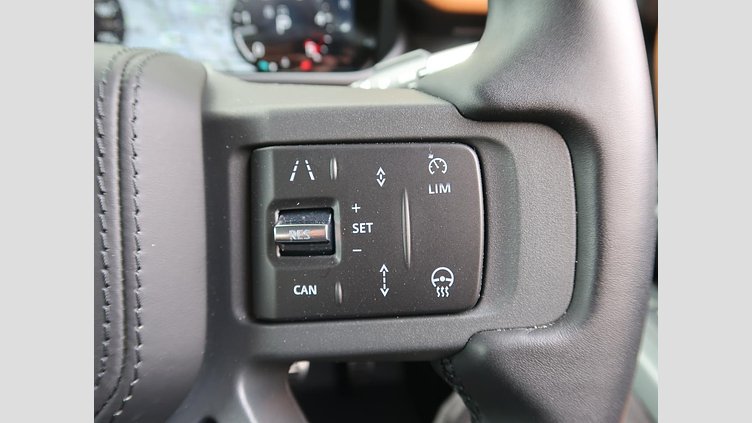 2021 認定中古車 Land Rover Defender 110 アイガーグレイ D300 AWD（AT） X