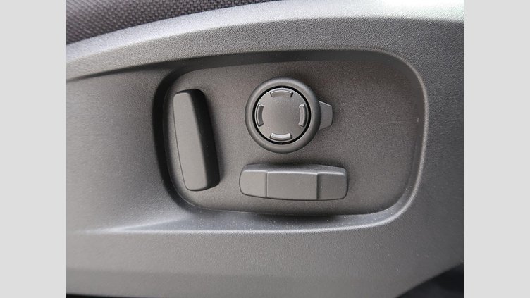 2021 認定中古車 Land Rover Defender 110 アイガーグレイ D300 AWD（AT） X