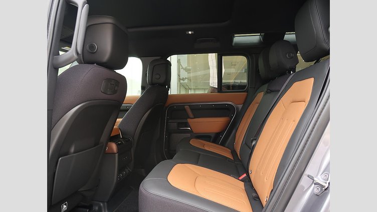 2021 認定中古車 Land Rover Defender 110 アイガーグレイ D300 AWD（AT） X