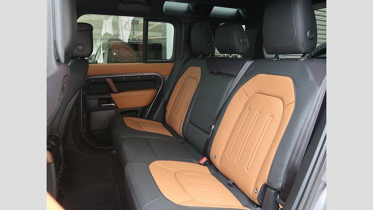 2021 認定中古車 Land Rover Defender 110 アイガーグレイ D300 AWD（AT） X