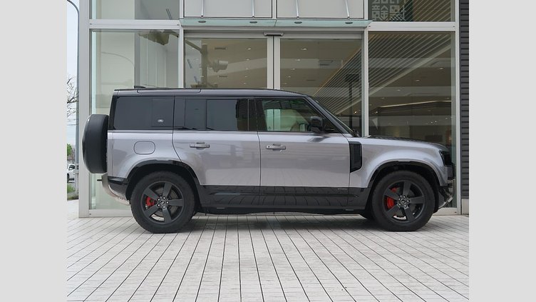2021 認定中古車 Land Rover Defender 110 アイガーグレイ D300 AWD（AT） X