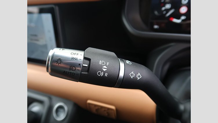 2021 認定中古車 Land Rover Defender 110 アイガーグレイ D300 AWD（AT） X