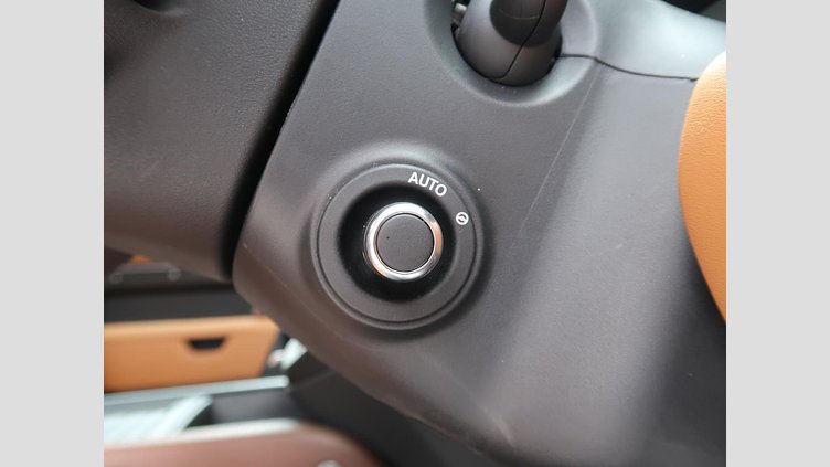 2021 認定中古車 Land Rover Defender 110 アイガーグレイ D300 AWD（AT） X