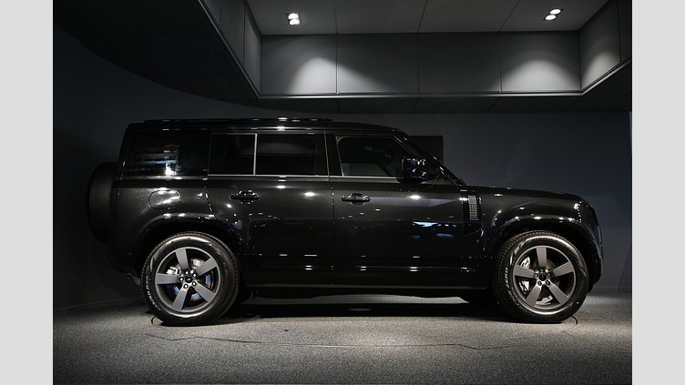 2026 Ny Land Rover Defender 110 Santorini Black AWD P300e PHEV X-Dynamic SE