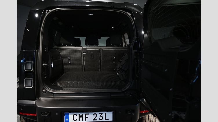 2026 Ny Land Rover Defender 110 Santorini Black AWD P300e PHEV X-Dynamic SE