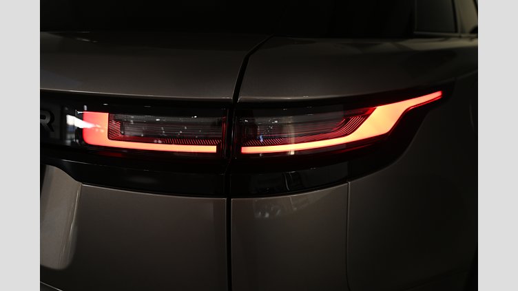 2025 Ny Land Rover Range Rover Velar Batumi Gold (guld färg) P400e Bensin Plug-in Elhybrid P400e Dynamic SE