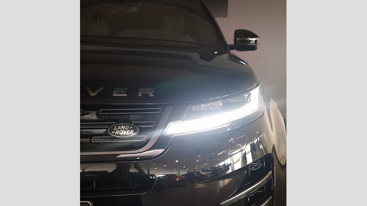 2025 Ny Land Rover Range Rover Evoque Santorini Black (svart färg) AWD P270e Dynamic SE