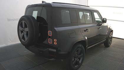 Defender 110 3