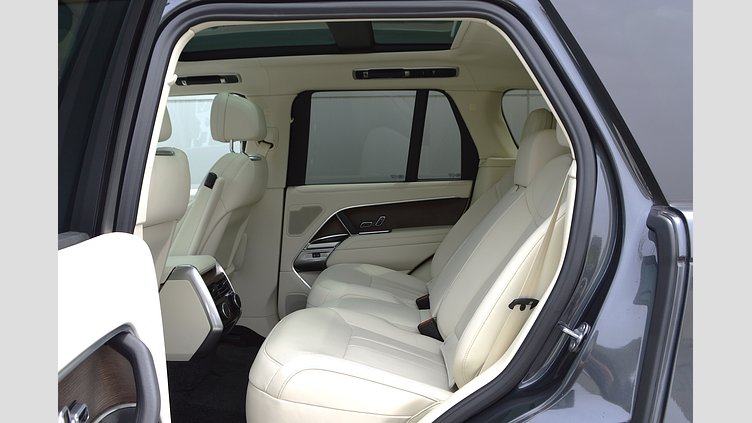 2023 認定中古車 Land Rover Range Rover カルパチアングレイ P530 AWD（AT） スタンダードホイールベース AUTOBIOGRAPHY
