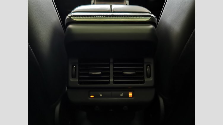 2024 認定中古車 Land Rover Range Rover Evoque ソウルパールシルバー プラグインハイブリッド（ガソリン） Standard Wheelbase DYNAMIC HSE