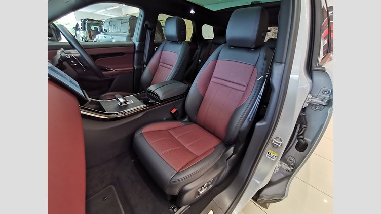 2024 認定中古車 Land Rover Range Rover Evoque ソウルパールシルバー プラグインハイブリッド（ガソリン） Standard Wheelbase DYNAMIC HSE